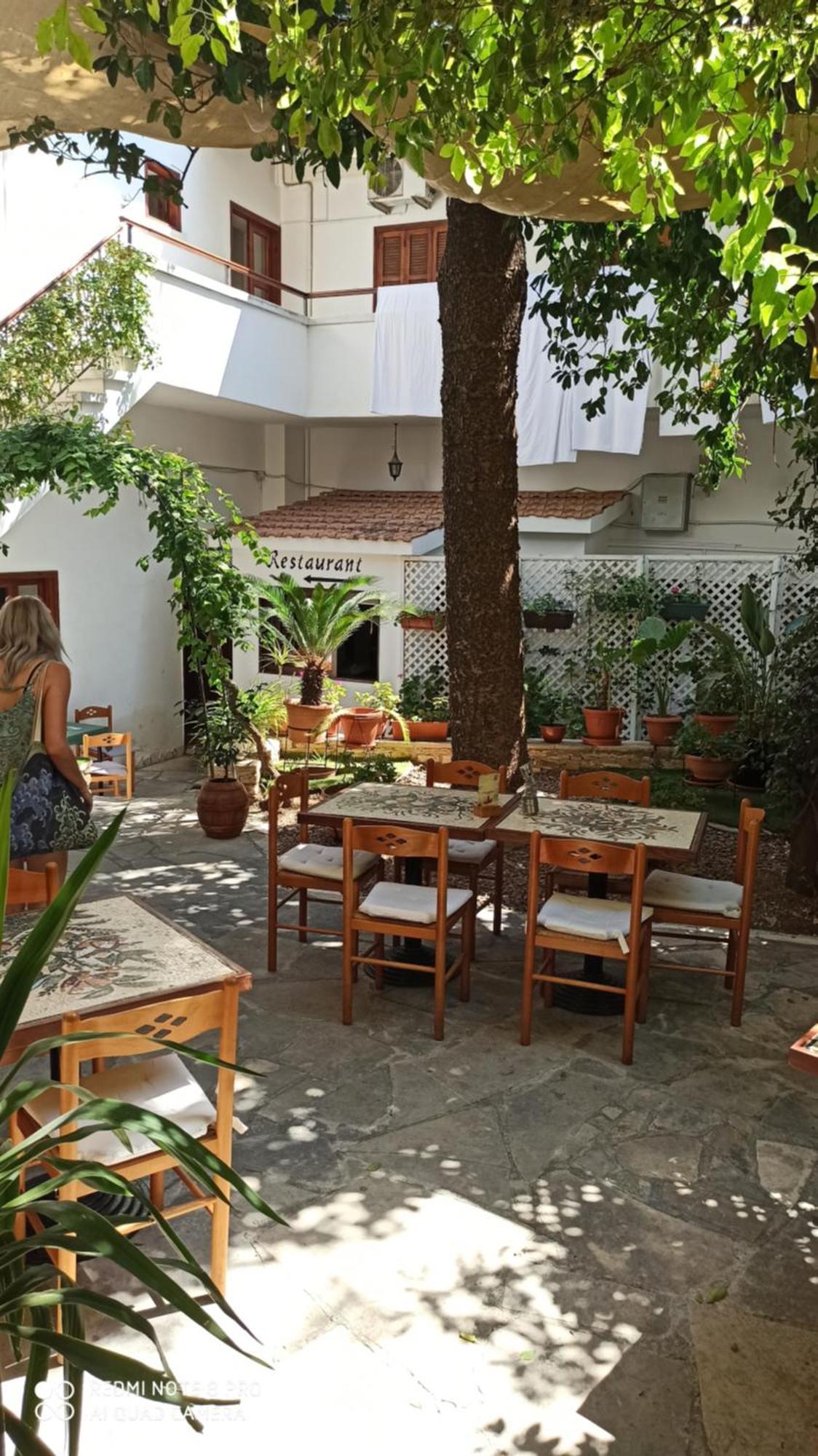 Lefkara Hotel